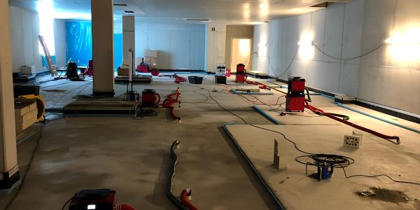 Bautrocknung nach Wasserschaden mit professioneller Trocknungstechnik