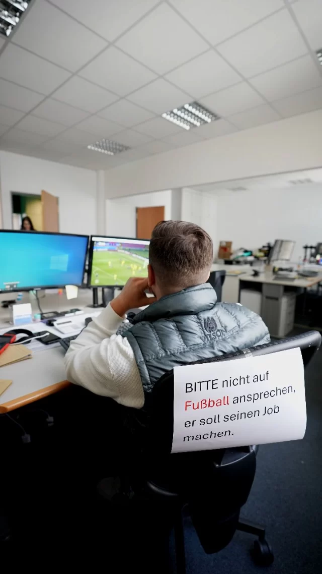Bitte nicht ablenken 😂
.
.
.
.
.
#fy #fyp #fypage #sanierungen #sanierung #wasserschadensanierung #sommer #büro #haus #hausmeister #wohnung #bauherren #bau #lustig